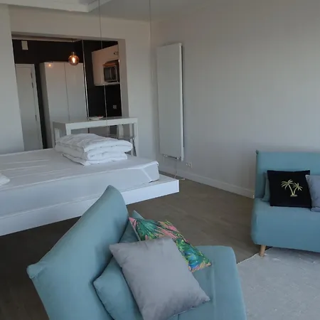 In With Stunning Sea View, Cleaning Included Lägenhet
