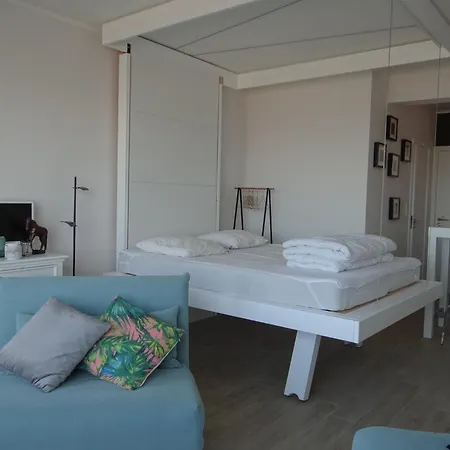 In With Stunning Sea View, Cleaning Included Lägenhet Nieuwpoort